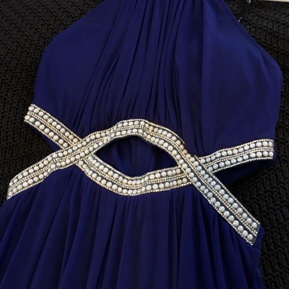 Prom Dress - Picture 3 of 6